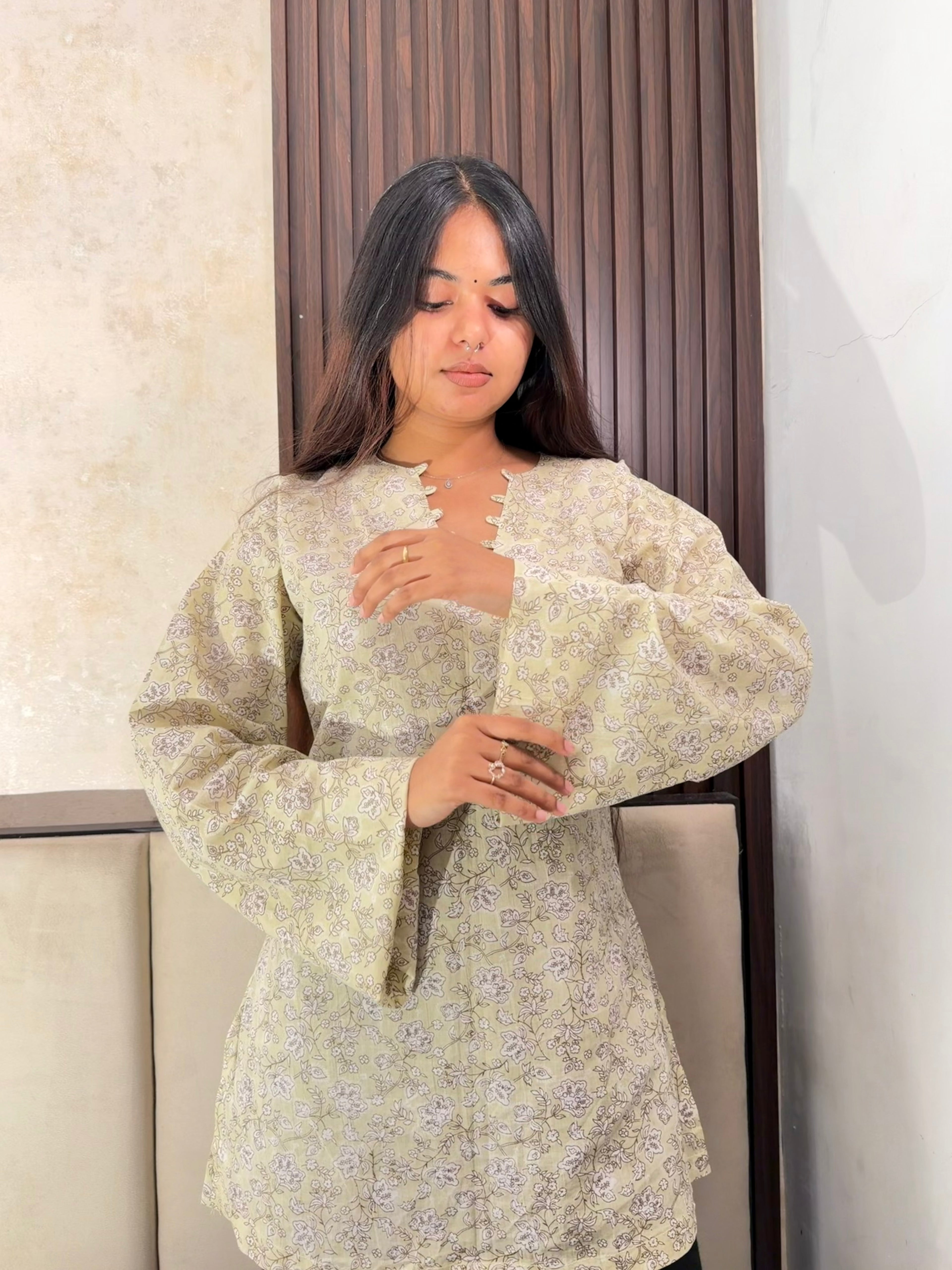 Heer Floral Flared-Sleeve Kurta