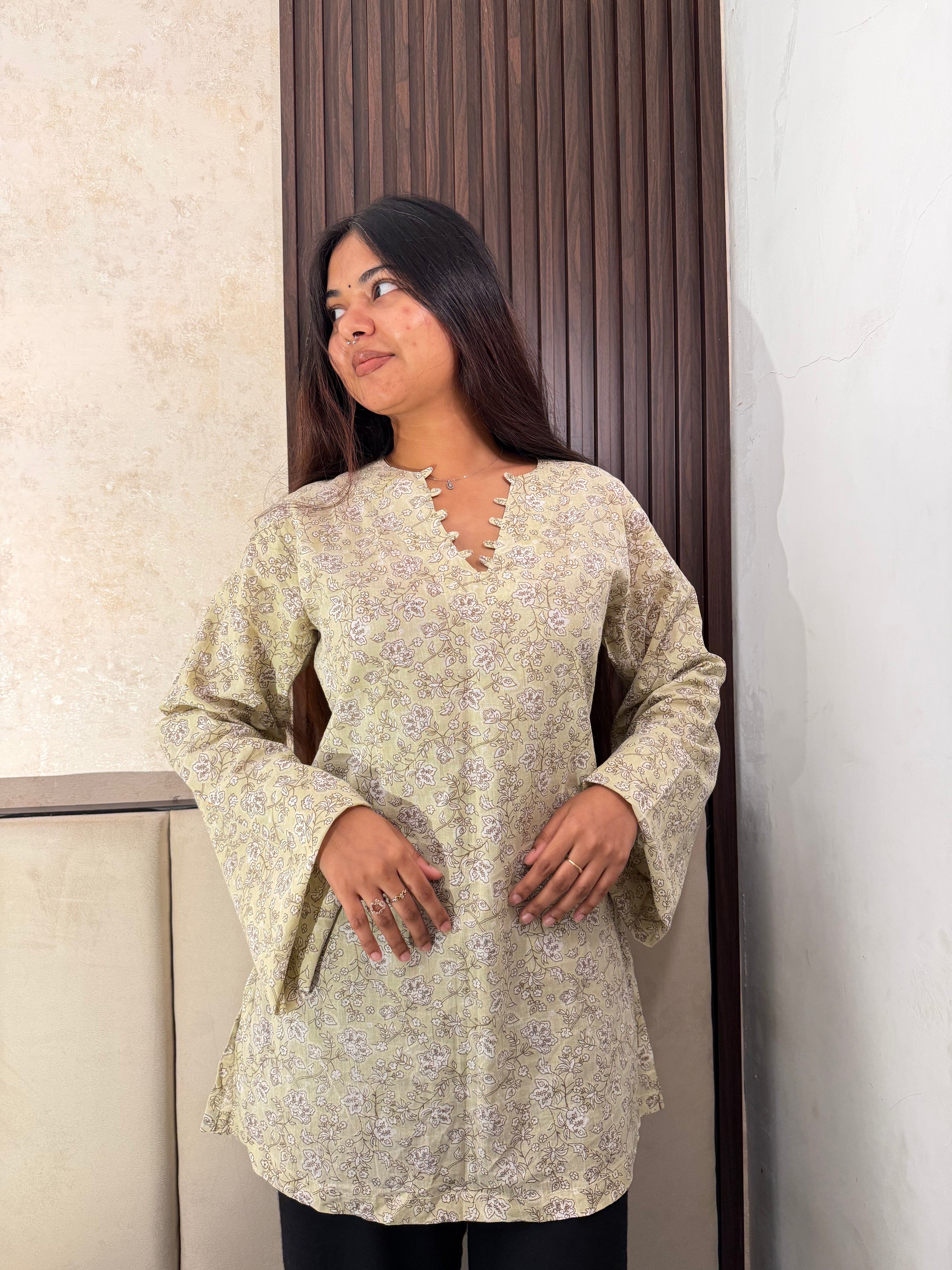 Heer Floral Flared-Sleeve Kurta